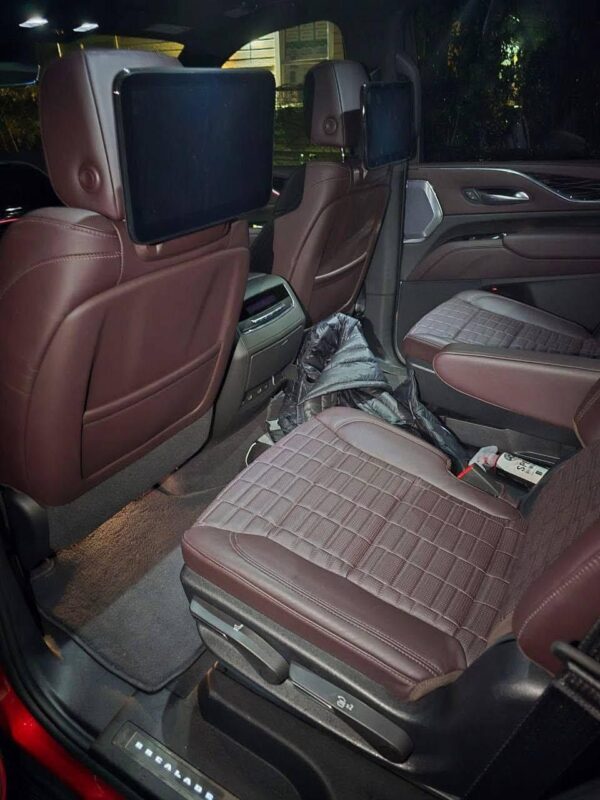 2024 Escalade ESV - Image 2